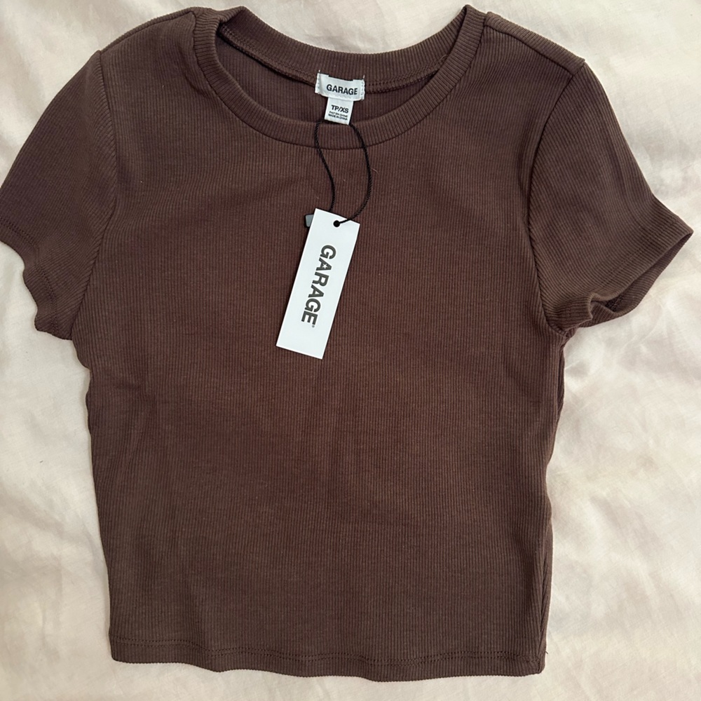 Garage Stormi Tee. Brown. Xs New with tags.